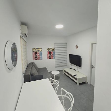 Gk Apartment Harmony Bat Yam Dış mekan fotoğraf